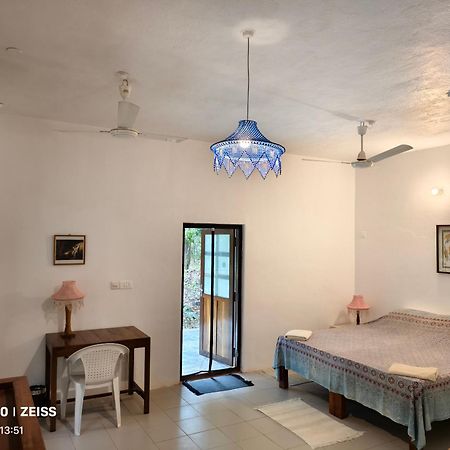 Isai Ambalam Guest House Puducherry Buitenkant foto