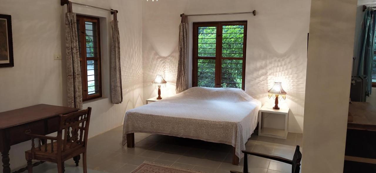 Isai Ambalam Guest House Puducherry Buitenkant foto