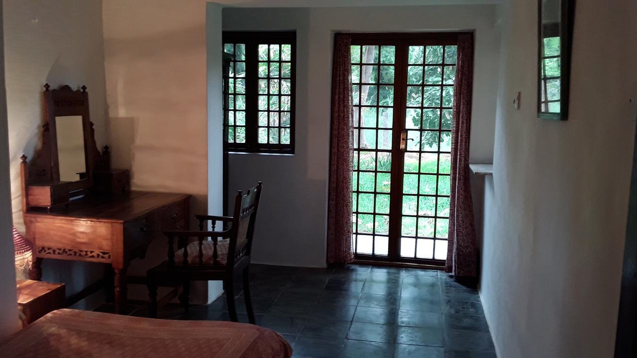 Isai Ambalam Guest House Puducherry Buitenkant foto