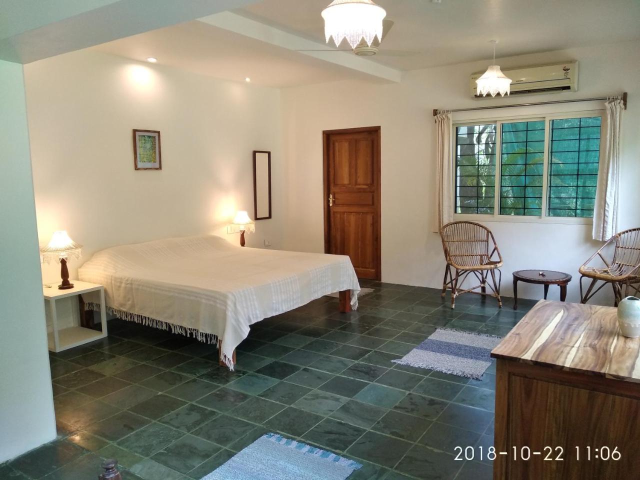 Isai Ambalam Guest House Puducherry Buitenkant foto