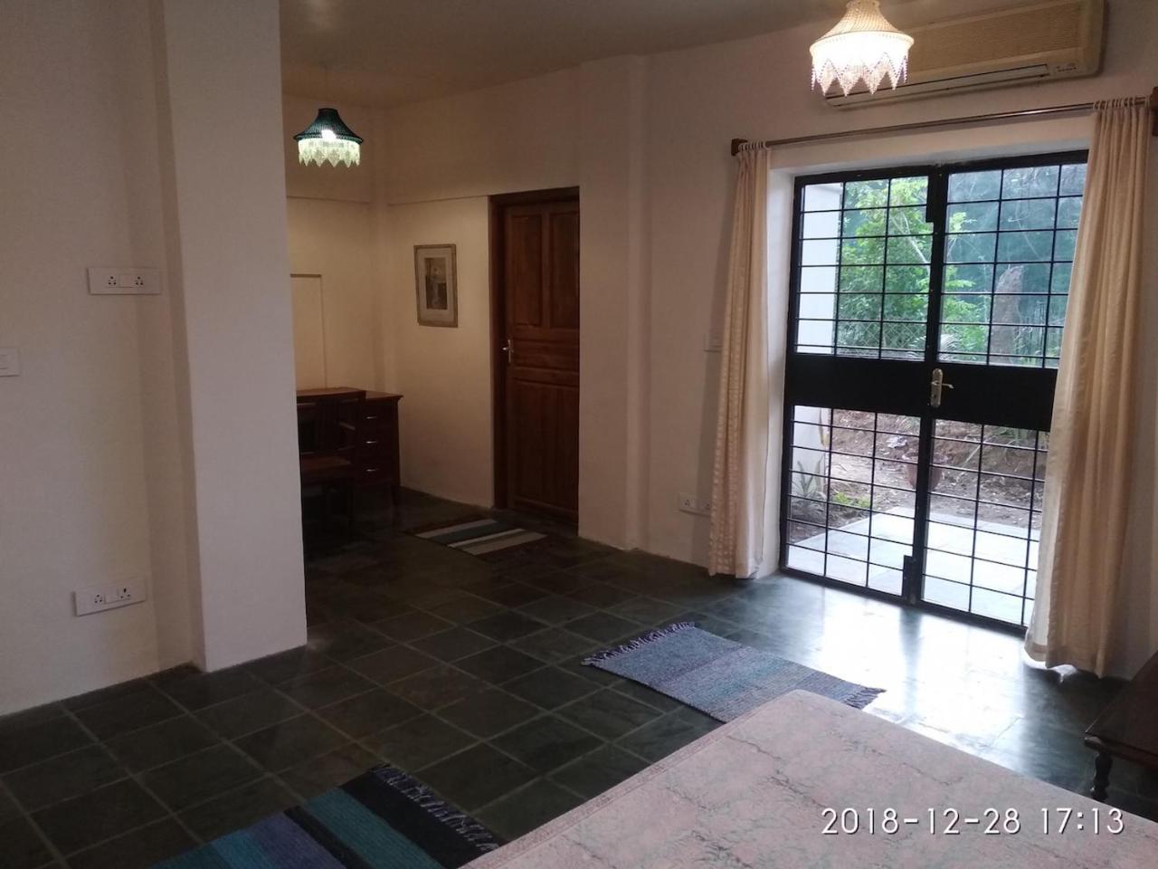 Isai Ambalam Guest House Puducherry Buitenkant foto