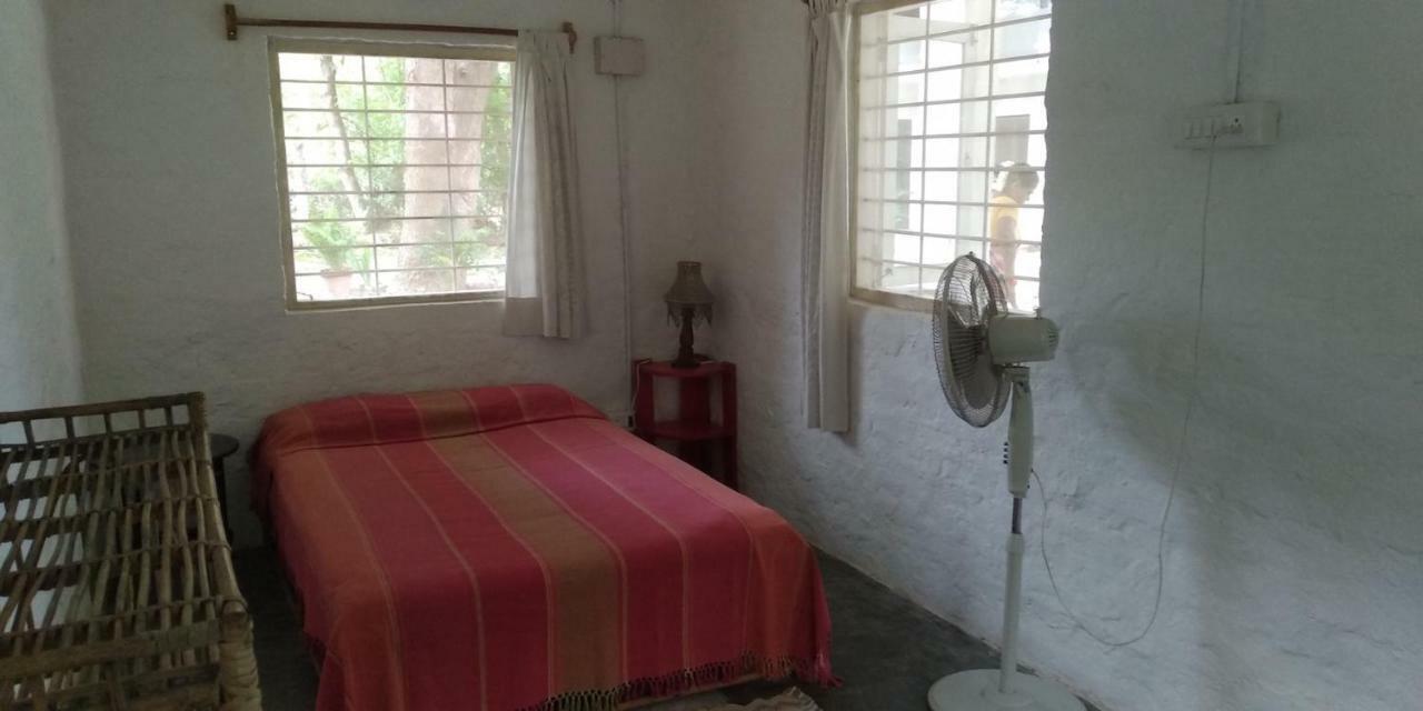 Isai Ambalam Guest House Puducherry Buitenkant foto
